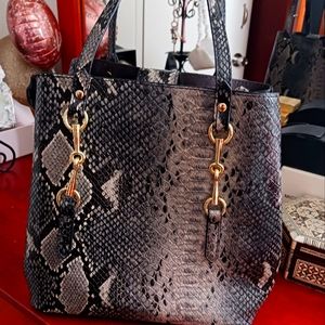 Katy laundry tote bag